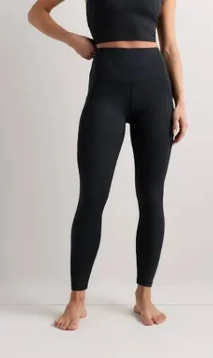 Quince Black Ultra Form High Rise Leggings thumbnail 1