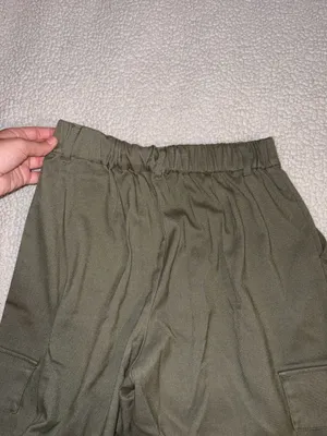Hollister Ultra High-Rise Wide-Leg Pants thumbnail 10