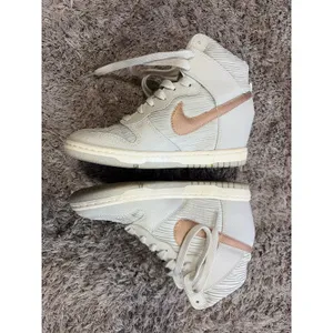 Nike Dunk Sky Hi Light Bone Red Bronze Wedge Sneakers Womens 7.5 thumbnail 2