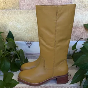 NEW Frye Women’s Camryn Leather Tall Pull-On Banana Knee-High Heel Boots Size 10 thumbnail 5