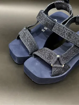 GUESS Dawsin Denim Rhinestone Embellished Straps EVA Soles Wedge Sandals Size 6 thumbnail 2