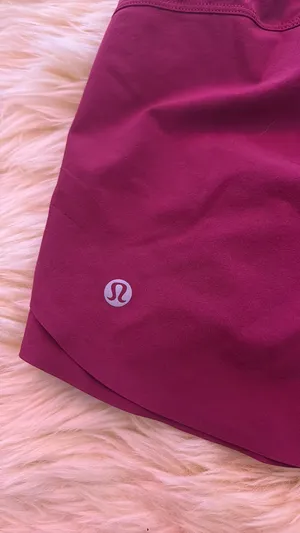 Lululemon Shorts shake it out  thumbnail 3