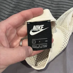 Nike Sportswear Mesh Top SZ: Small Crop RETAIL: $65.00 Gray And White thumbnail 7
