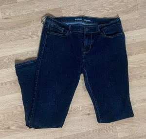 Mid-Rise Jeans thumbnail 1