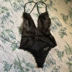 Victoria’s Secret Black Lace Teddy Cross Back Deep V S thumbnail 2