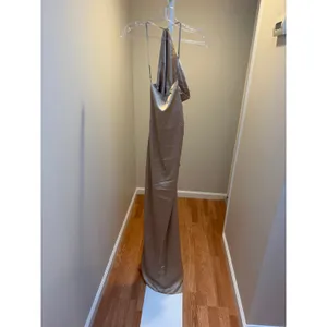 Babyboo NEW Ariel Maxi Dress Gown Champagne Size Small thumbnail 6