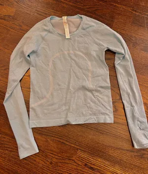 Lululemon long sleeve swiftly tech thumbnail 1