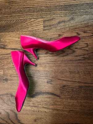 Silver Slipper 80s Vintage  Kitten Heels thumbnail 1
