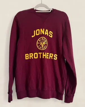 Source Unknown Jonas Brothers 5 Albums 1 Night oversized graphic sweatshirt small thumbnail 1