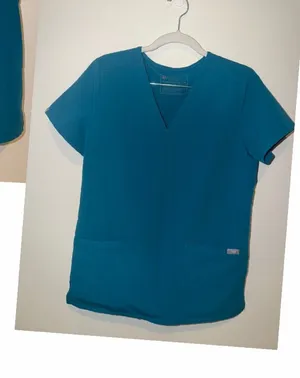 2 FigsScrub tops thumbnail 1