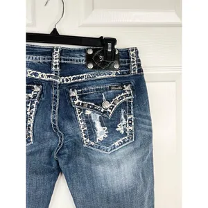 Miss Me Jeans Womens Size 29 Dark Wash Cropped Skinny Studded Distressed Denim thumbnail 9