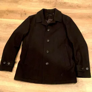 Uniqlo winter black peat coat jacket wool w/ 4 pockets 2 inside pockets size M thumbnail 1