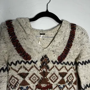 Free‎ People Aztec South Western Brown Hooded Kangaroo Pocket Wool Blend Sweater thumbnail 3