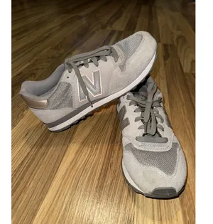 New Balance Shoes Womens 8.5 Lace Up Low Top Running Sneakers GW500SG Grey Suede thumbnail 1