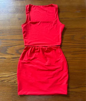 Red Amazon Set thumbnail 1