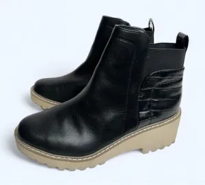Dolce Vita Booties Size 8 Black‎ Womens Wedge Lug Chelsea Pull On thumbnail 1