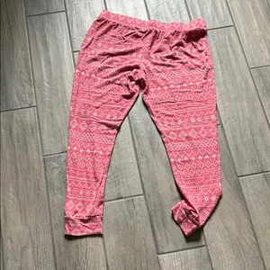 Stars Above Red and White Patterned Leggings thumbnail 4