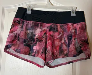 Lululemon Run Times Short II *4". Sz 8 Preloved Excellent condition. thumbnail 1