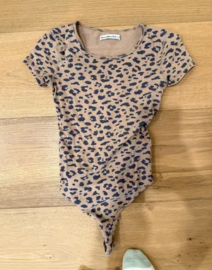 Abercrombie Leopard Bodysuit Soft & Cozy thumbnail 1