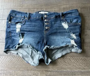 Torrid women's Blue Distressed 3" Jean Shorts Size 18‎ thumbnail 1