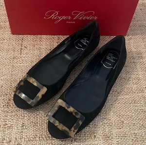 Roger Vivier Grommette Ballet Flats Black Suede Tortoise Size 40.5 thumbnail 1