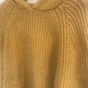 American Eagle Cozy Mustard Yellow Women's Sweater M thumbnail 3
