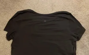 Lululemon Black Top thumbnail 2