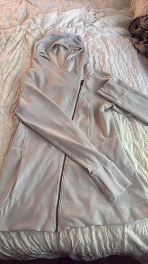 lululemon jacket  thumbnail 1