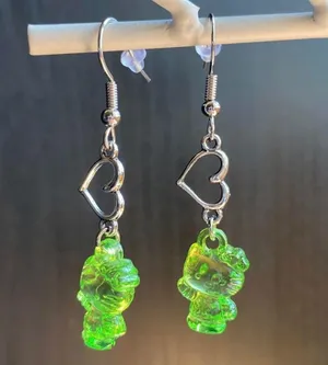 Handmade Dangle Heart Earrings Kitty Kawaii thumbnail 2