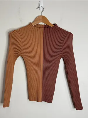 Red by BKE Buckle Ribbed Stretch ColorBlock Top Long Sleeve Tee Neutrals size M thumbnail 3