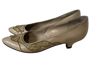Bally Vintage Pumps Cream Leather Womens Shoes Size 7.5N Italy Snakeskin‎ Blush thumbnail 1