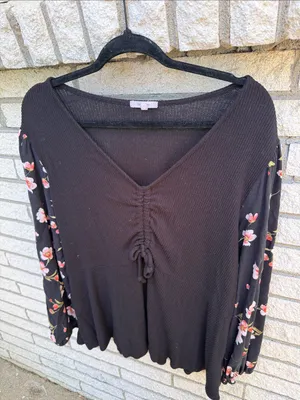 Maurices Black V-Neck Long Sleeve Top with Pink Floral Sleeves thumbnail 4