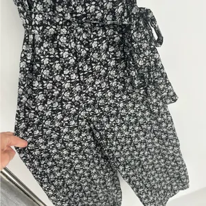 NWT Gap Wide Leg Belted Floral Jumpsuit thumbnail 3