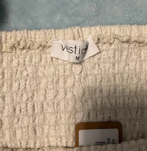 Vestique Crop Top thumbnail 2