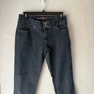 Angels Jeans Y2k Button Pockets‎ Mid Rise Dark Wash Cuffed Capri Jeans Size 10 thumbnail 3