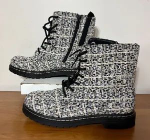 Torrid Navy Cream Tweed Combat Boots Wide Width 11WW Side Zip‎ Lug Sole 18827296 thumbnail 1