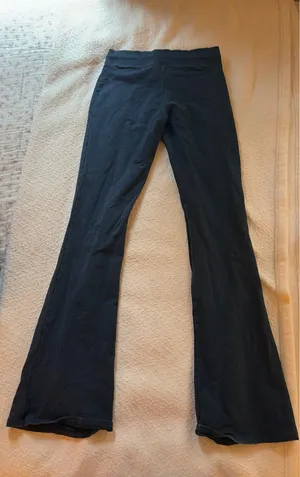 Brandy Melville flare cotton pants thumbnail 1