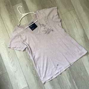 American Eagle Tshirt vneck sequin embroidered short sleeve womens Purple xlarge thumbnail 1