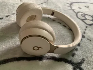 Beats Wireless Rose Gold Headphones thumbnail 2
