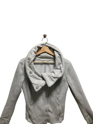 Lululemon Karmacollected Jacket Heathered Light Gray Size 10 Athleisure Workout thumbnail 11