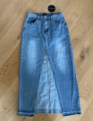 White Fox Boutique - Take My Picture Denim Maxi Skirt in Blue thumbnail 1