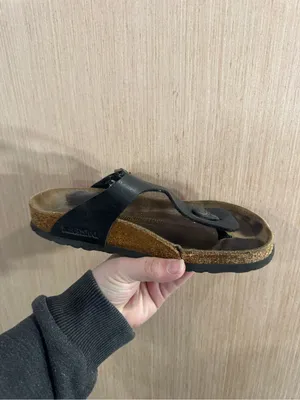 Women’s Birkenstock Gizeh Black Leather Thong Sandals with Buckle Size 38 thumbnail 8