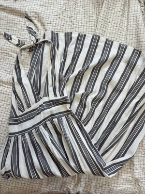 Urban Outfitters Dress Midi thumbnail 1
