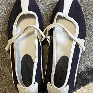 Coldwater Creek Casual comfy leather loafers💙🤍💙 thumbnail 6