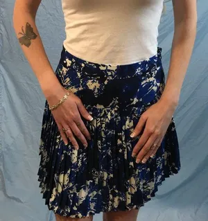 Piperlime collection pleated mini skirt Size XS thumbnail 1