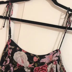 Nwt billabong top thumbnail 3