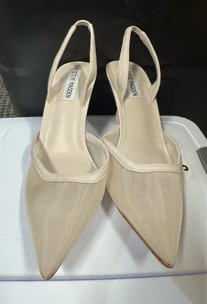 Steve Madden Beyah Pump 8.5 Pointed Toe Heels new thumbnail 1