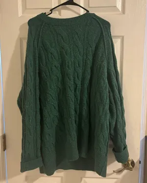 Sweater thumbnail 1