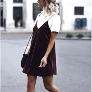 Abercrombie & Fitch velvet slip‎ dress burgundy size xs NWT thumbnail 2