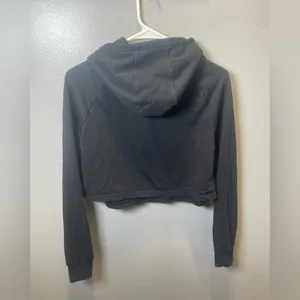Gymshark Women's Black Cropped Athletic‎ Hoodie Sweatshirt Size Medium thumbnail 2